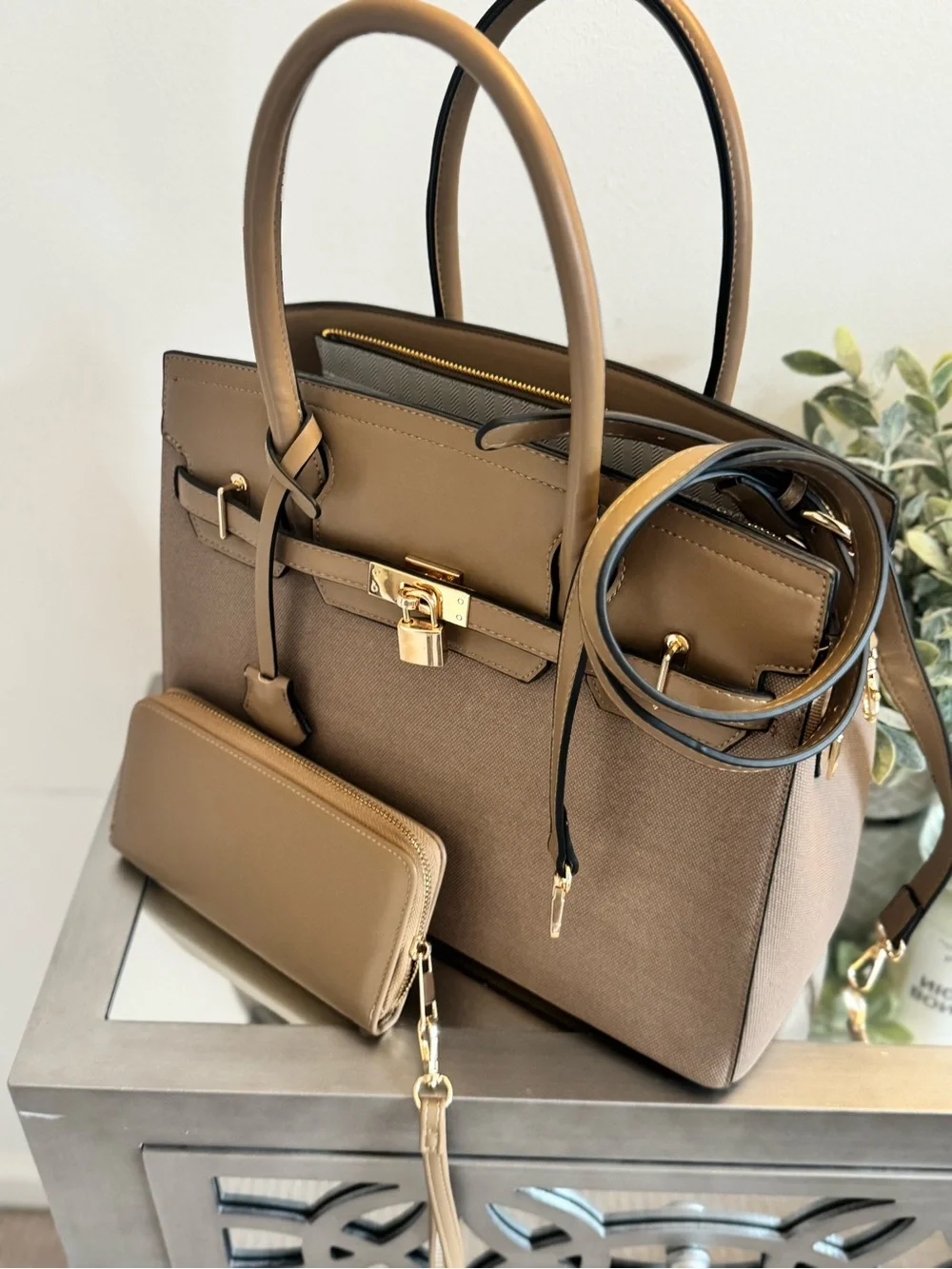 N/A elegant taupe